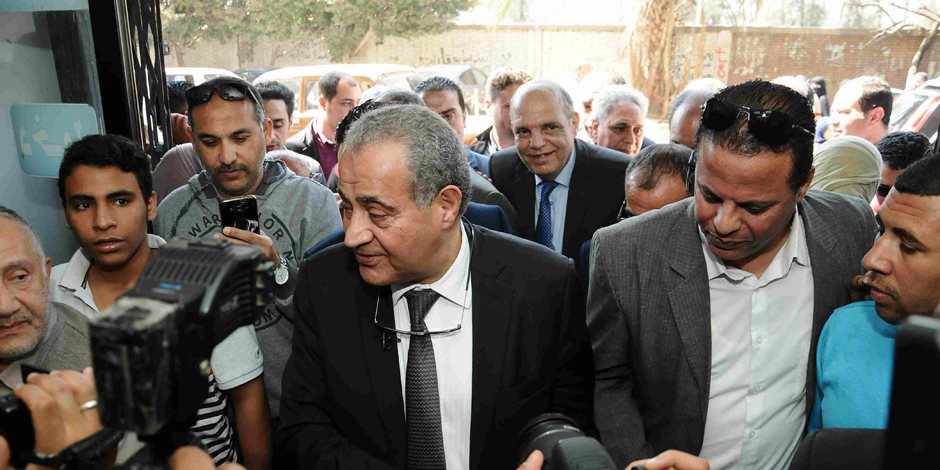 وزير التموين يبدأ جولته على المجمعات الاستهلاكية بكوبري القبة