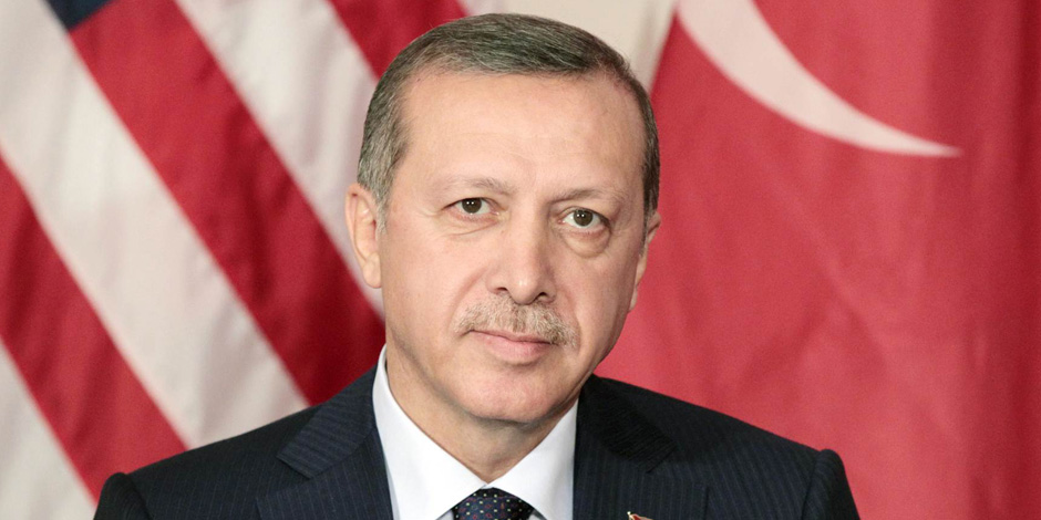 «طلعت الفصل ودرستلي».. على غرار «سعيد صالح» أردوغان يعين نفسه رئيسًا لصندوق الثروة 