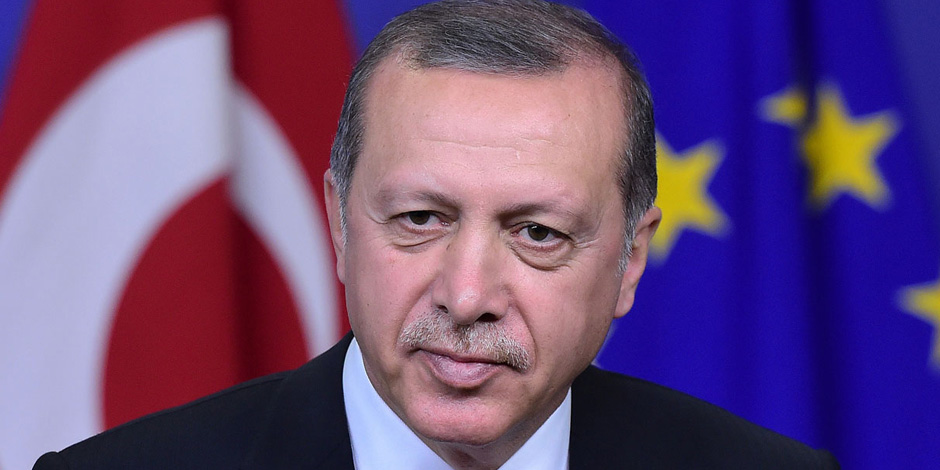 صحيفة : تركيا تحتجز 12 ناشطا حقوقيا