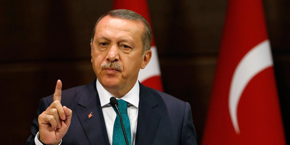 المبتز أردوغان.. السفاح التركي يواصل التلويح لأوروبا بورقة «المهاجرين» 