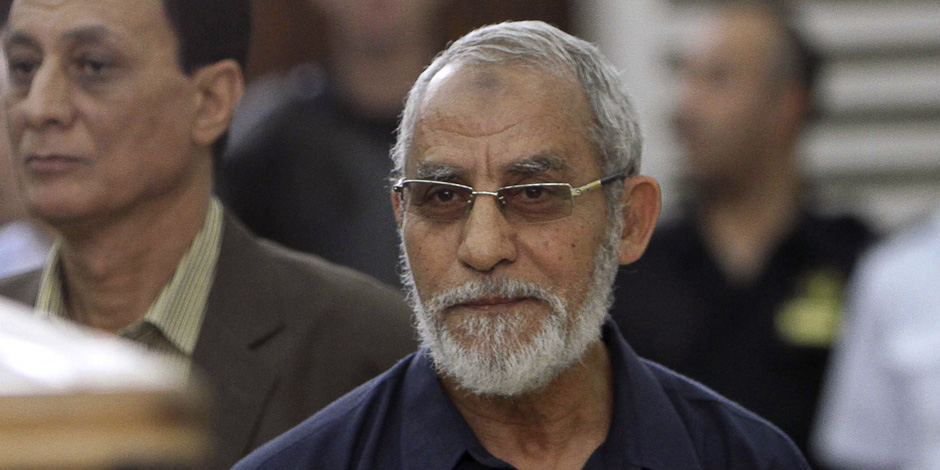 تأجيل محاكمة بديع و46 من قيادات الإخوان في قضية «أحداث قسم شرطة العرب»