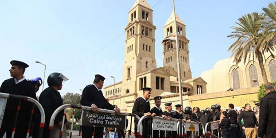 الداخلية تؤمن الكنائس في احتفالات الكريسماس بـ40 لواء شرطة و200 ألف ضابط ومجند