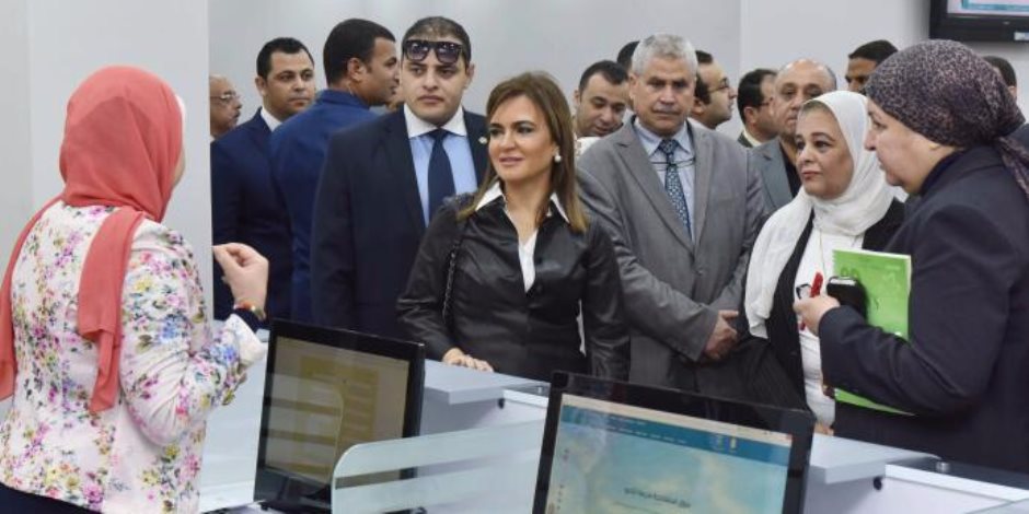 «نصر» تتفقد أعمال تطوير مجمع خدمات الاستثمار وتوجه باستخدام أسهل الطرق لإنهاء إجراءات تأسيس الشركات «نصر» تتفقد أعمال تطوير مجمع خدمات الاستثمار وتوجه باستخدام أسهل الطرق لإنهاء إجراءات تأسيس الشركات