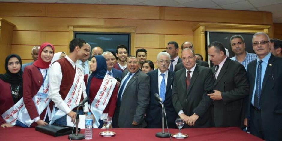 تفاصيل لقاء وزير التعليم بالمكتب التنفيذي لاتحاد طلاب المدارس (صور) تفاصيل لقاء وزير التعليم بالمكتب التنفيذي لاتحاد طلاب المدارس (صور)