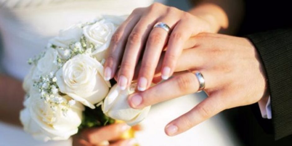25% من الرومانيين يؤمنون بأهمية "عقد الزواج"