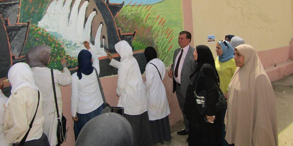 تجميل ميدان نادي الشرطة بالفيوم بـ 30 لوحة فنية (صور) تجميل ميدان نادي الشرطة بالفيوم بـ 30 لوحة فنية (صور)