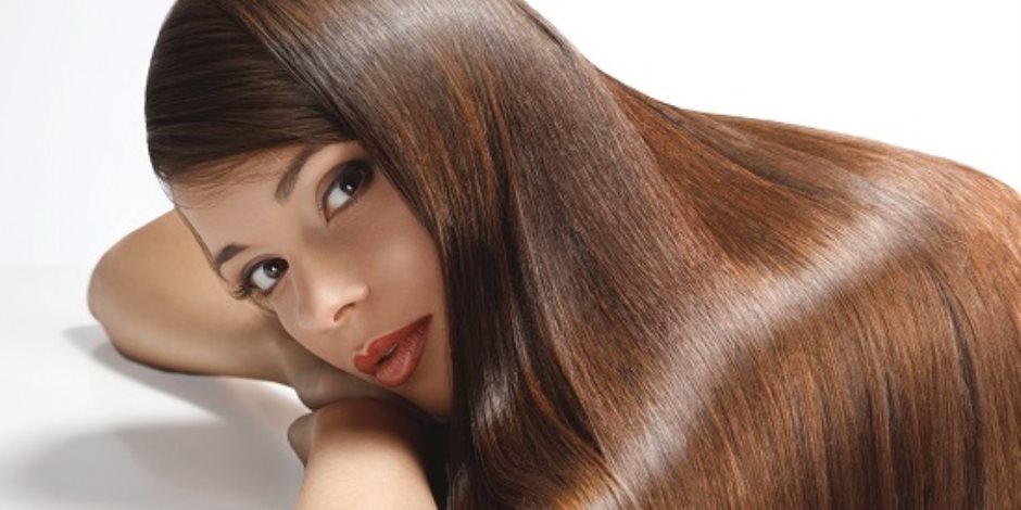 تعرفى على مواد طبيعية تساعدك على تطويل الشعر وتعالجه من التلف