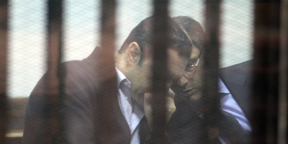 تأجيل محاكمة علاء وجمال مبارك في «التلاعب بالبورصة» لـ15 سبتمبر
