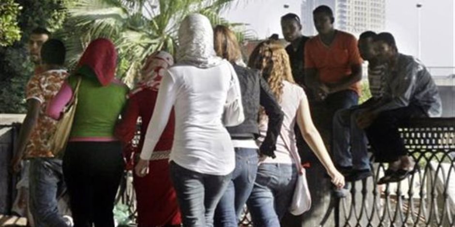 «اقفش متحرش».. عصا الشرطة النسائية تلاحق المتحرشين في العيد 