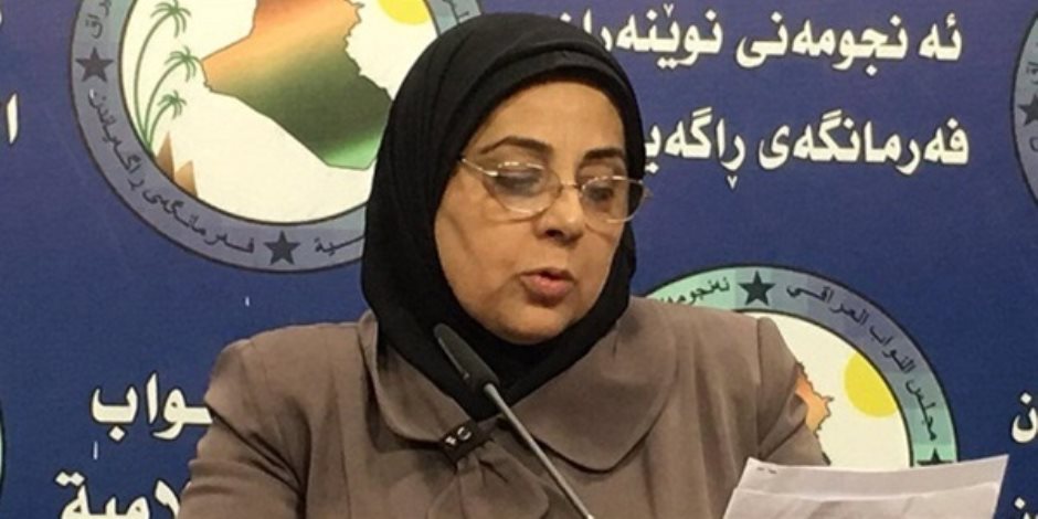 نائبة عراقية تسعى لتشريع قانون يكافيء الرجل المتزوج بأكثر من إمرأة