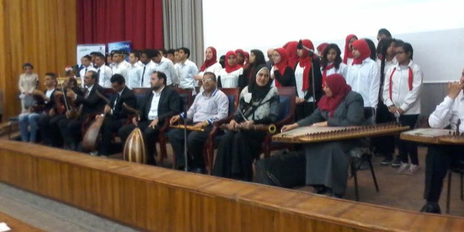 تكريم 380 طالب وطالبة فى مدرسة المسجد الجامع بسيدي القباري