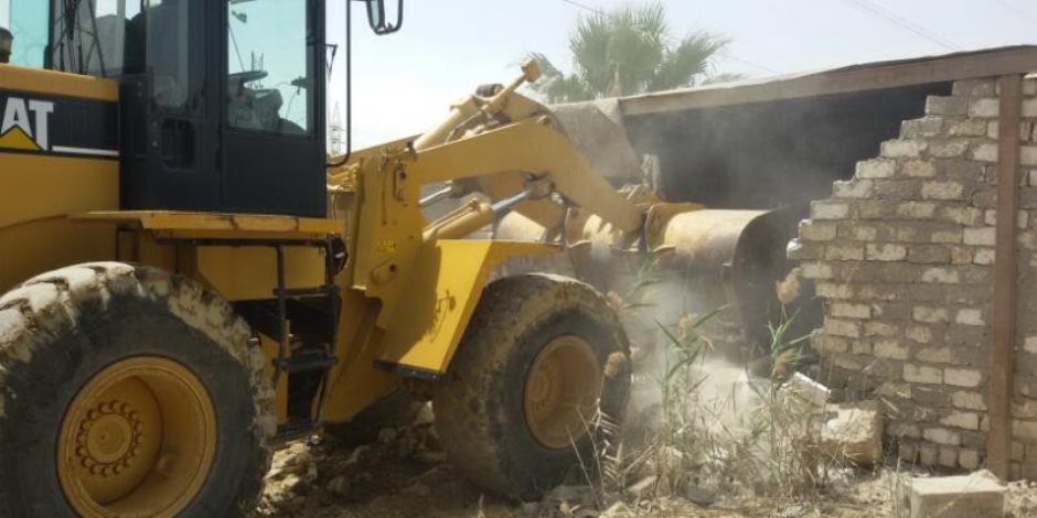 إزالة 10 حالات تعدي على الأراضي الزراعية وأملاك الدولة بالحامول وكفر الشيخ