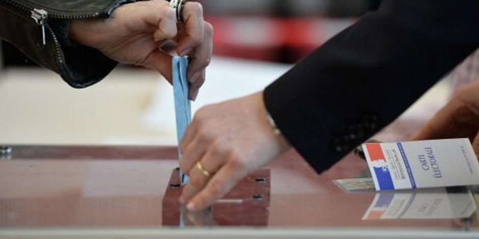 «الانتخابات الفرنسية».. إغلاق مراكز الاقتراع في بعض المدن ومؤشرات بفوز ماكرون
