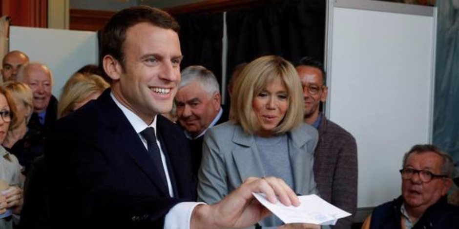 الانتخابات الفرنسية.. مرشحو الرئاسة يدلون بأصواتهم (صور)