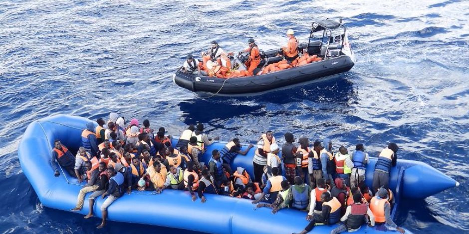 إنقاذ 30 مهاجرا قبالة السواحل اليونانية