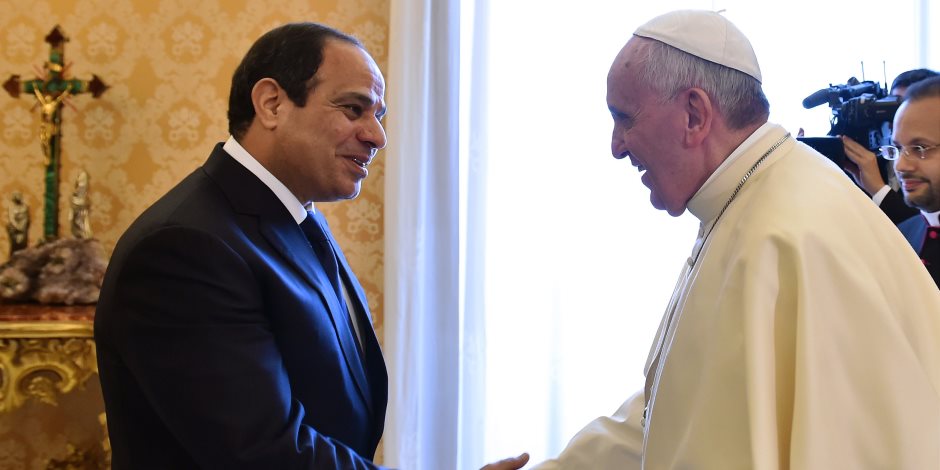 السيسي يوجه القوات المسلحة بالتنسيق مع الداخلية لتأمين زيارة بابا الفاتيكان