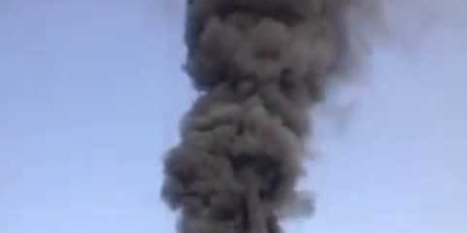 إخماد حريق اندلع بـ«تبن القمح» أعلى أسطح منزلين في بني سويف
