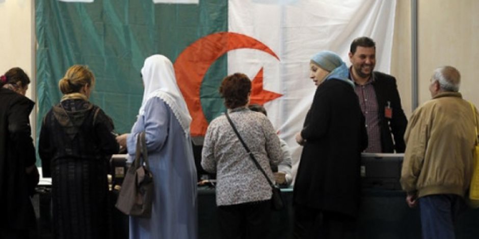 فتح أبواب مراكز الانتخابات التشريعية بالجزائر 
