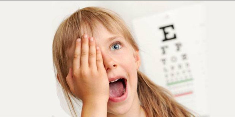 تعرض الأطفال للهواء الطلق ساعتين يوميا يحمي العين من قصر النظر