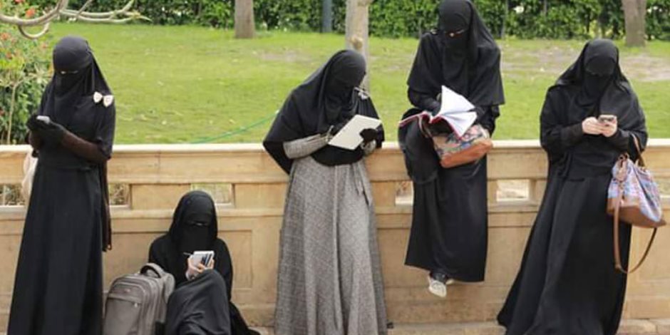 السعودية تلزم مواطنيها بقرار البرلمان النمساوي بعدم ارتداء النقاب