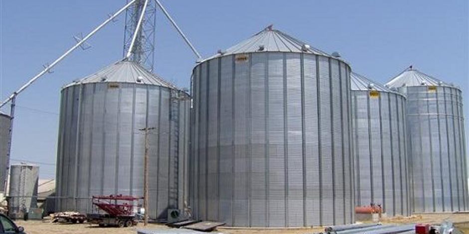 " الزراعة والتموين " يبحثان عن حل لـ " 63ألف طن " من القمح الأوكراني المخشخش بعد رفض صوامع جنوب مصر غربلتها