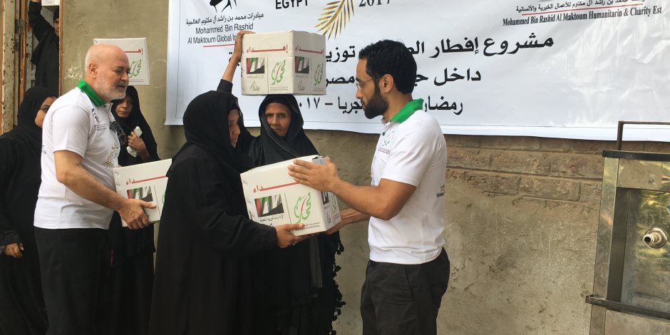 عشان رمضان علي الأبواب .مؤسسة محمد بن راشد تطلق المرحلة الأولى من توزيع الأغذية