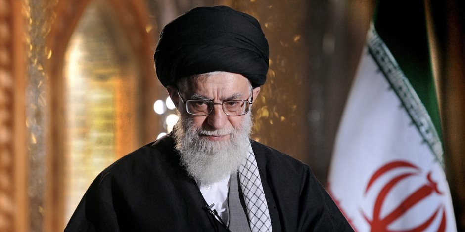 العقوبات الأمريكية تهدد بتفجير الأوضاع في إيران.. هل تنقذ خطة "طاقية الاخفاء" طهران؟