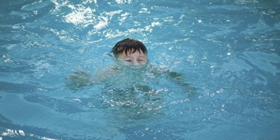 غرق طفل أثناء استحمامه في بحر بالفيوم 