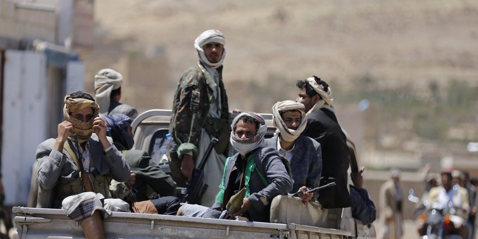 مقاتلات التحالف العربى تدمر موقع القيادة الحوثية بمديرية الصومعة بالبيضاء