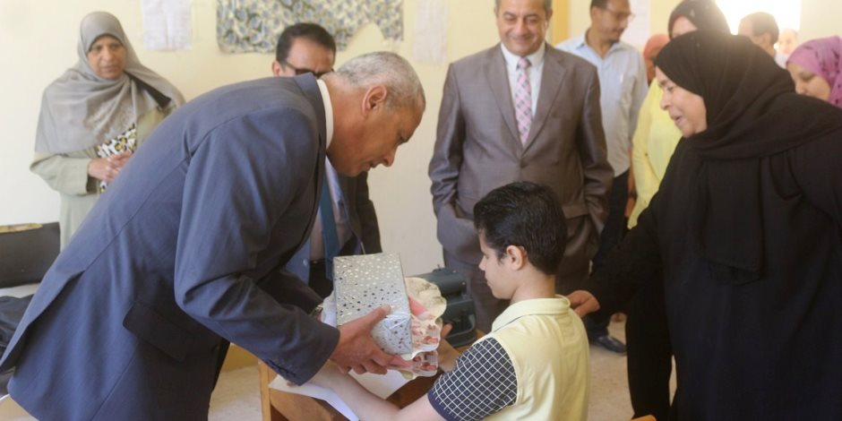 وكيل وزارة الكهرباء بالأقصر يتفقد المحولات والتغذية قبيل شهر رمضان وكيل وزارة الكهرباء بالأقصر يتفقد المحولات والتغذية قبيل شهر رمضان