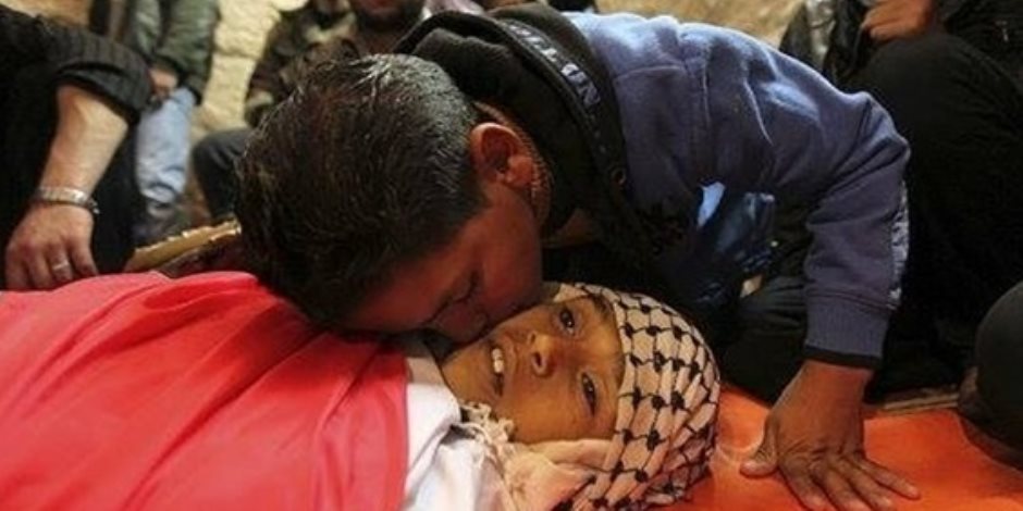 استشهاد فلسطينى برصاص الاحتلال الإسرائيلى بعد تنفيذه عملية طعن