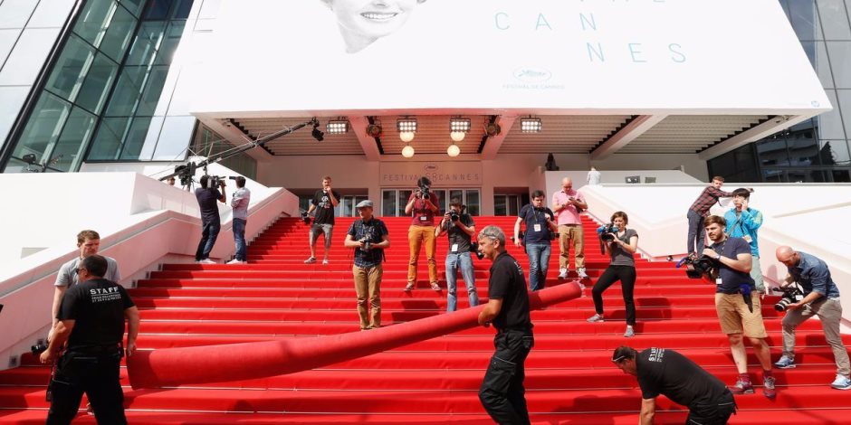 مدينة كان الفرنسية تنشر «قوة الزهور» لتعزيز أمن المهرجان السينمائي