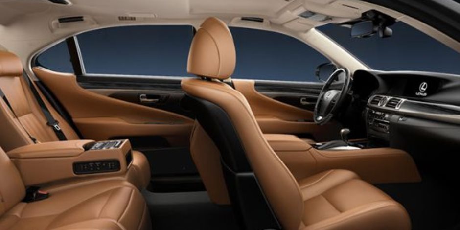 موديل رياضي من لكزس "إل إس" الفارهة