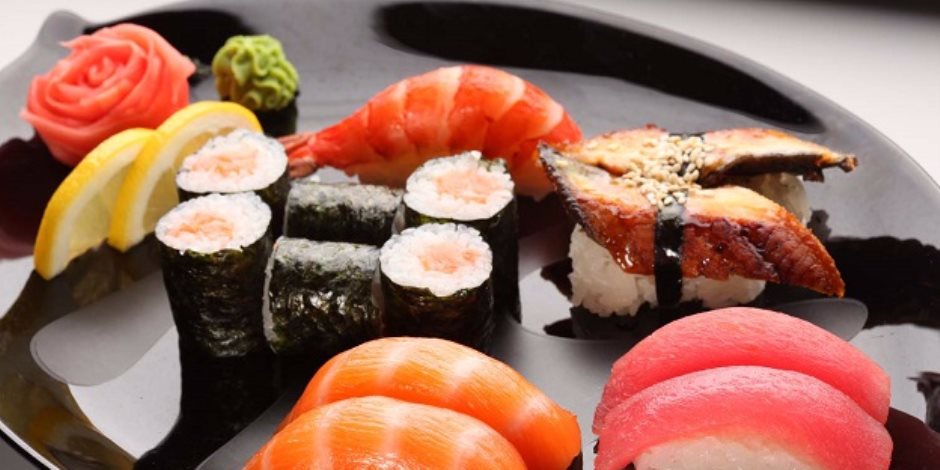 كلام دراسات.. وجبات السوشي يمكن أن تصيب من يتناولها بالديدان الطفيلية