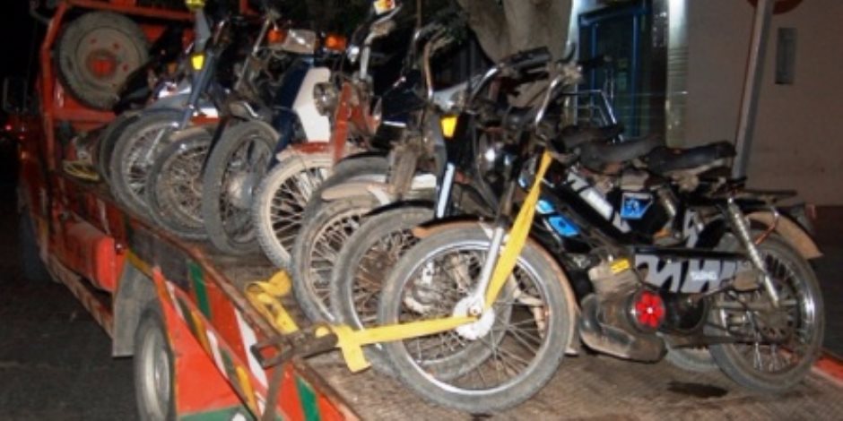 خلال 24 ساعة.. المرور: ضبط 1143 مخالفة دراجات بخارية بالمحافظات