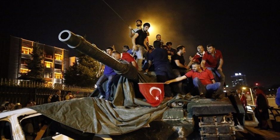 بعد حبس 50 ألف.. تركيا تعتقل 99 شخصا فيما يتعلق بمحاولة الانقلاب