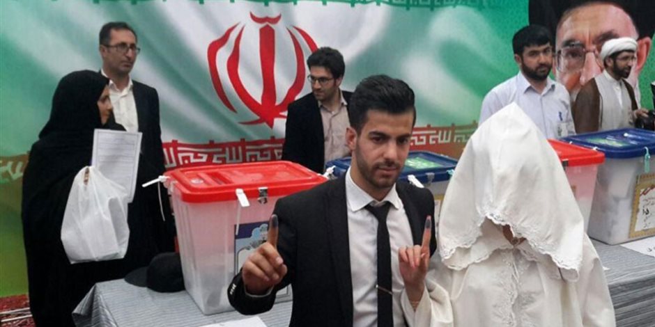 إغلاق مراكز الاقتراع وبدء فرز الأصوات بالانتخابات الإيرانية