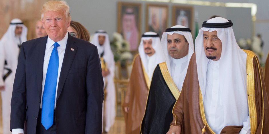 ترامب في قصر اليمامة لإجراء مباحثات قمة الرياض (بث مباشر)
