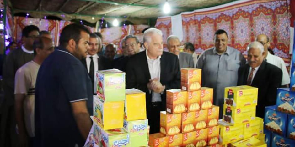 إقبال كثيف من أهالي طور سيناء على معارض «أهلا رمضان» لشراء السلع