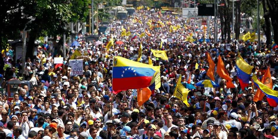 فنزويلا تسجن زعيمين معارضين في إطار حملة على المعارضة