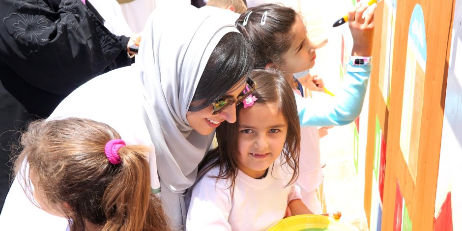توزيع 1000 كتاب على الأطفال اللاجئين في المخيم الإماراتي الأردني