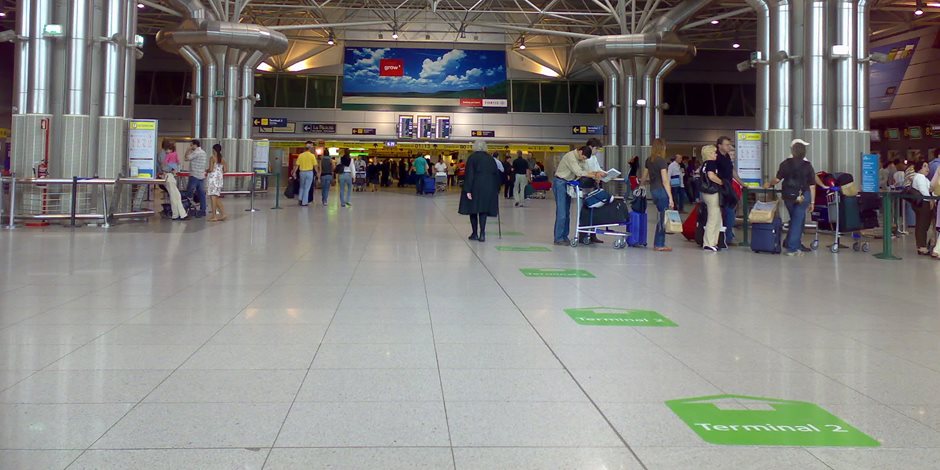 حقيبة مجهولة تخلي مطار لشبونة