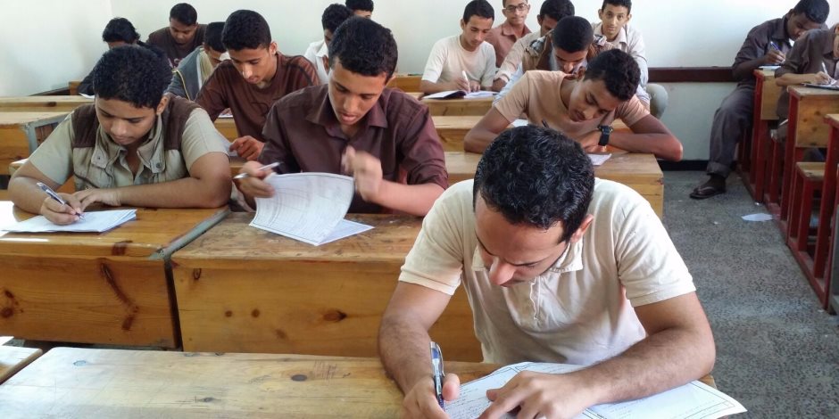 2200 طالبا بالمعهد الفني الصناعي ببورسعيد يؤدون امتحان الفصل الدراسي الأول