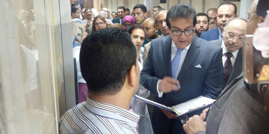 وزير التعليم العالي يتفقد مستشفيات جامعة الإسكندرية في أول أيام العيد