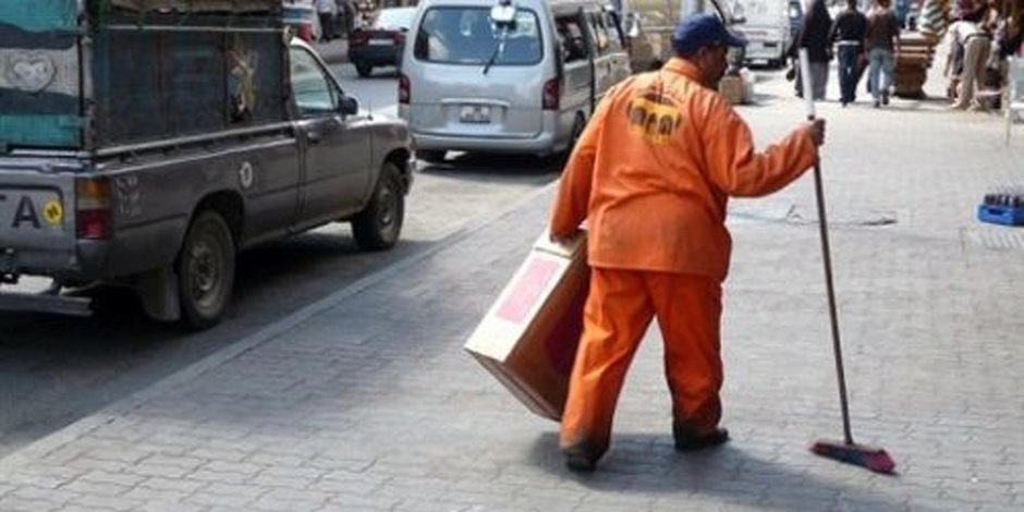 رئيس نظافة القاهرة: ضبط متسولين بطريق صلاح سالم يرتدون زي عمال نظافة