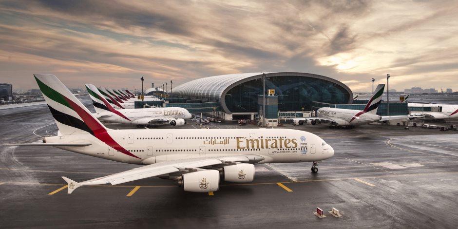 طيران الإمارات يعلن تعليق رحلاته من وإلى قطر