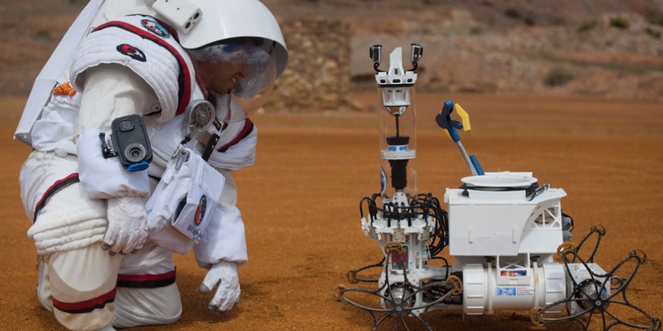 اختبار روبوتات استكشاف القمر في جبل إتنا بصقلية