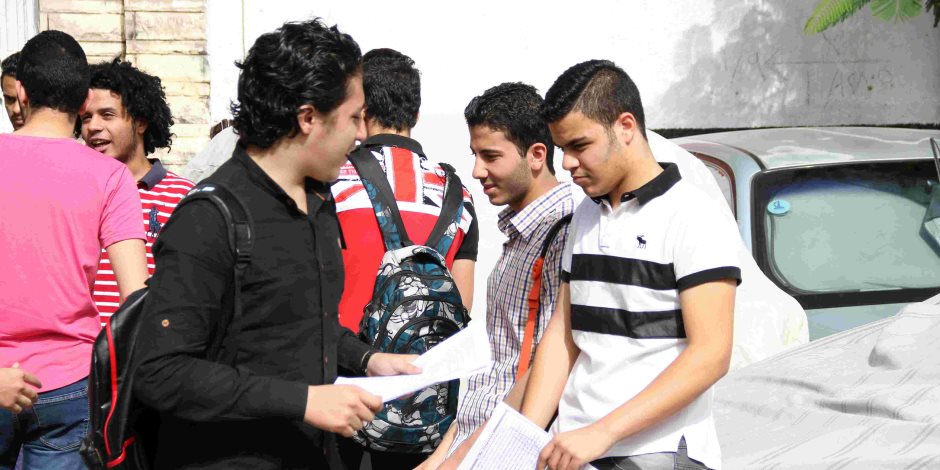 هل تكون «الثانوية العامة التراكمية» طوق نجاة للأسرة المصرية؟.. خبراء يجيبون