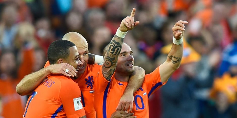 هولندا تفوز على بلغاريا وتتمسك بفرصة التأهل لكأس العالم (فيديو)