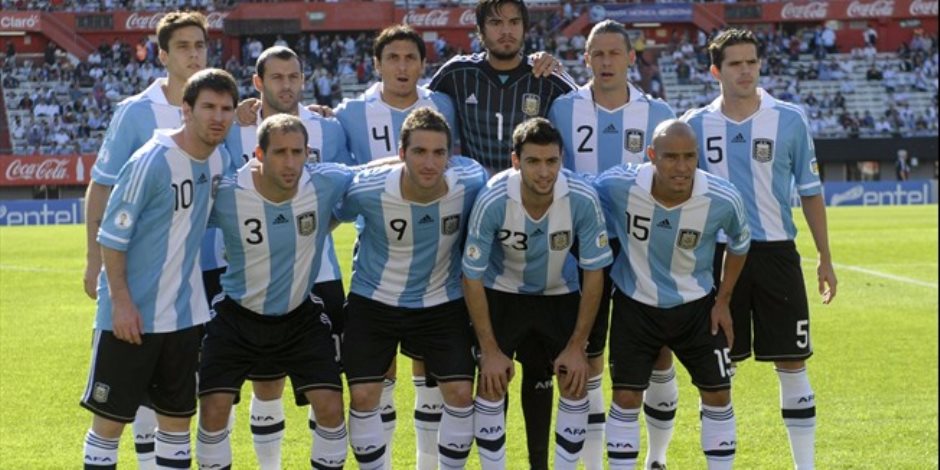 مدرب الأرجنتين يعقد جلسات انفرادية مع لاعبى التانجو قبل معسكر المونديال